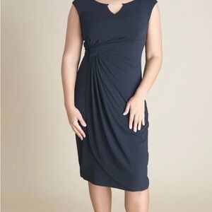Black size 6 faux wrap ruched cap sleeve midi dress by Connected Apparel